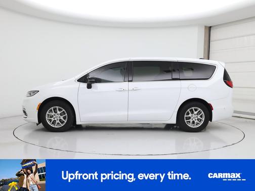 White 2024 Chrysler Pacifica Touring L