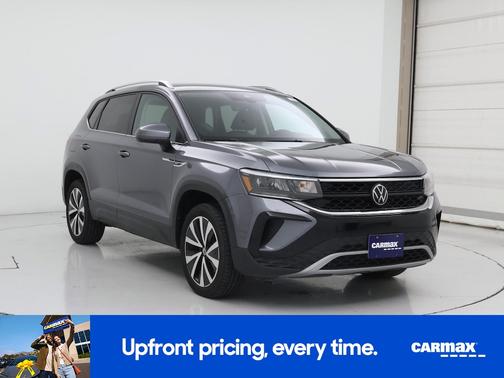 Gray 2024 Volkswagen Taos SE