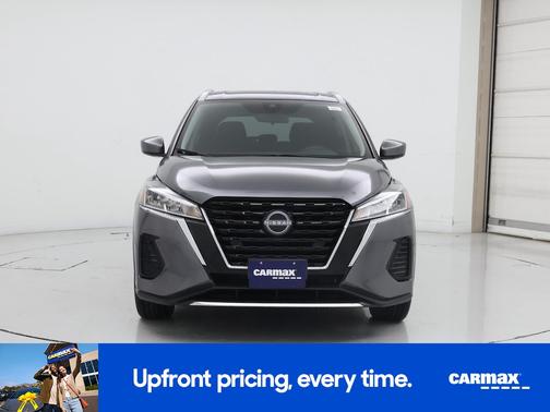 Gray 2023 Nissan Kicks SV