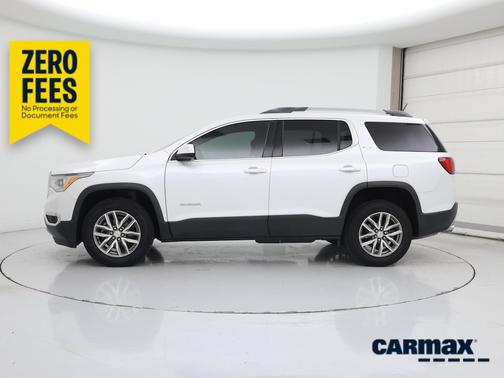 White 2019 GMC Acadia SLE