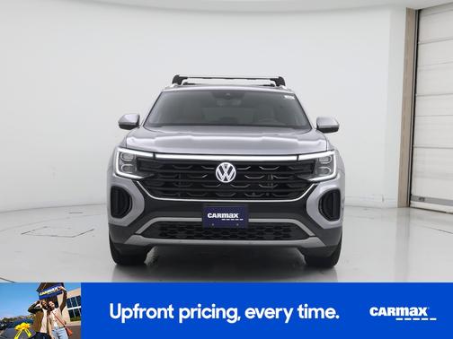Silver 2024 Volkswagen Atlas Cross Sport SE w/Tech
