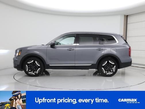 Silver 2025 Kia Telluride LX