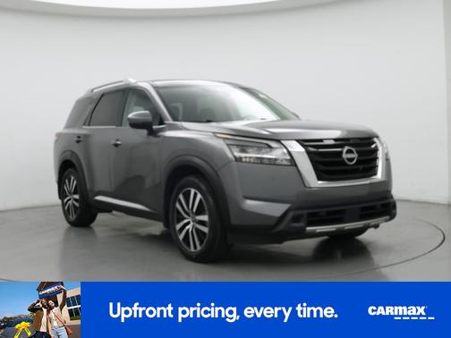 Gray 2023 Nissan Pathfinder Platinum