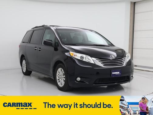 2017 Toyota Sienna XLE
