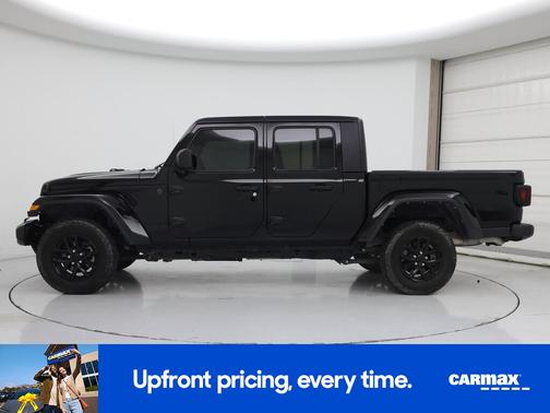 Black 2022 Jeep Gladiator Altitude