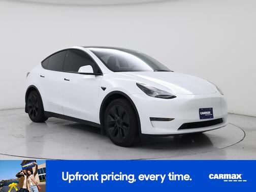 White 2025 Tesla Model Y Long Range