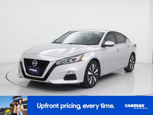 2022 Nissan Altima SV