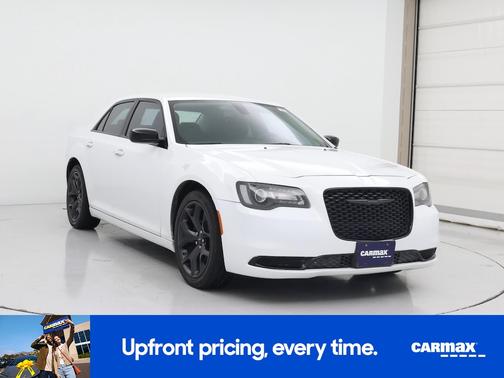 2022 Chrysler 300 Touring