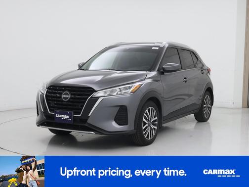 Gray 2024 Nissan Kicks SV