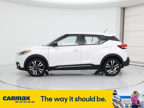 2020 Nissan Kicks SR