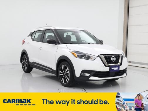 2020 Nissan Kicks SR