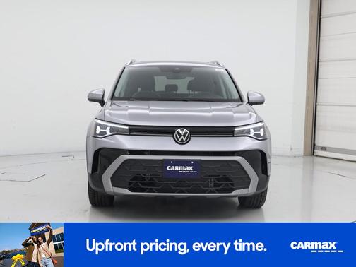 Silver 2025 Volkswagen Taos SE