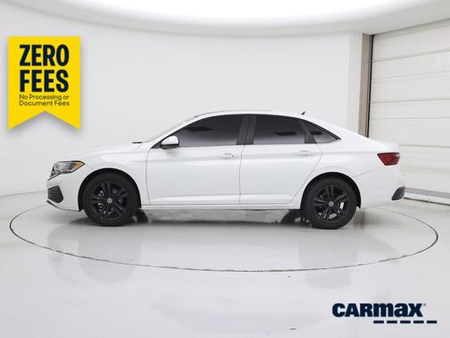 White 2024 Volkswagen Jetta SE