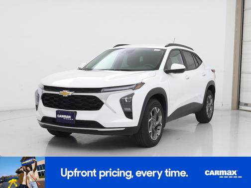 White 2025 Chevrolet Trax LT