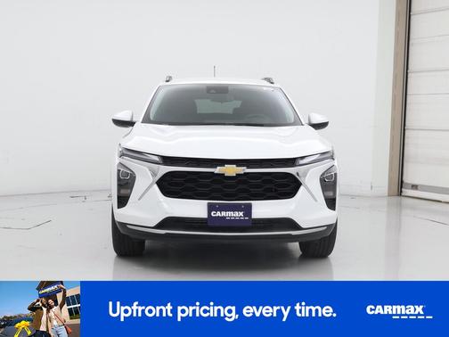 White 2025 Chevrolet Trax LT