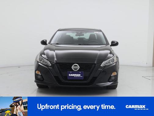 2022 Nissan Altima SR