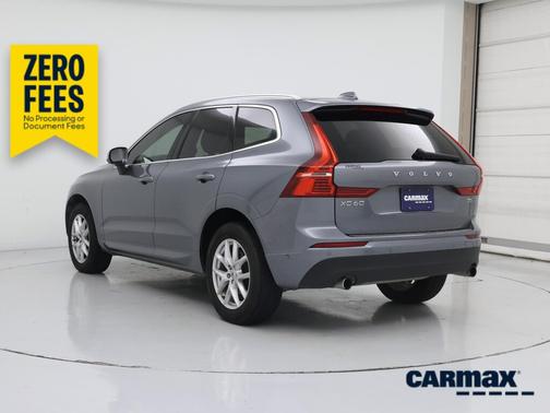 Gray 2018 Volvo XC60 T5 Momentum