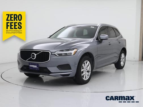 Gray 2018 Volvo XC60 T5 Momentum