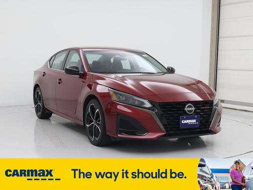 2023 Nissan Altima SR