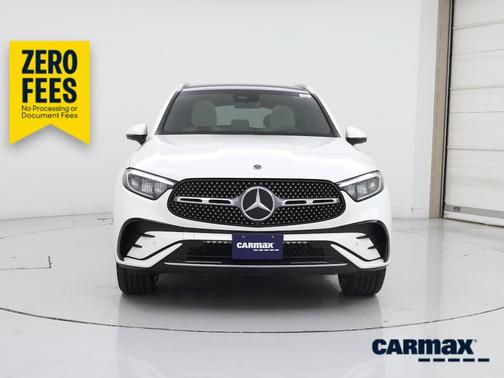 White 2024 Mercedes-Benz GLC 300