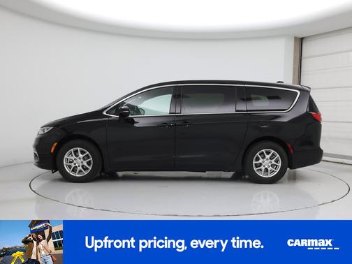 Black 2025 Chrysler Pacifica Select
