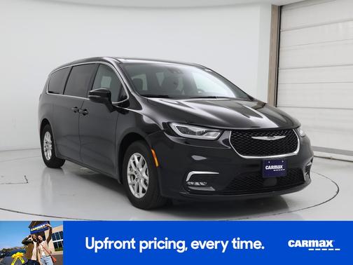 Black 2025 Chrysler Pacifica Select