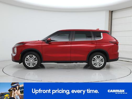 Red 2023 Mitsubishi Outlander ES