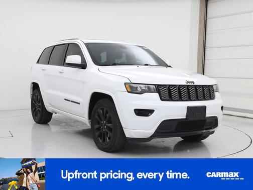 White 2017 Jeep Grand Cherokee Altitude