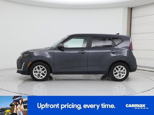 Gray 2025 Kia Soul LX