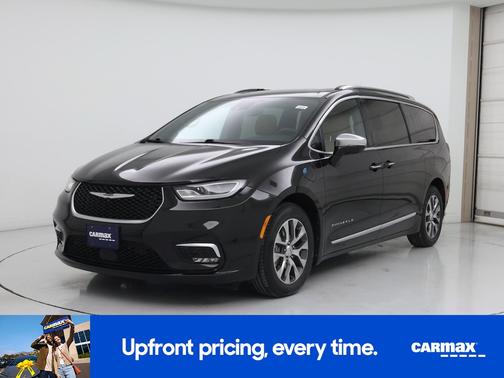 Black 2022 Chrysler Pacifica Hybrid Pinnacle