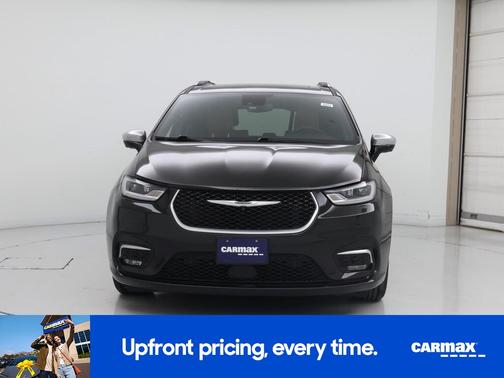 Black 2022 Chrysler Pacifica Hybrid Pinnacle