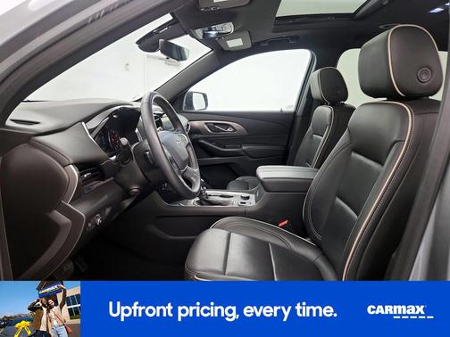 Gray 2023 Chevrolet Traverse Premier