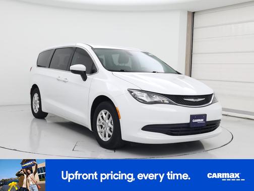 2020 Chrysler Voyager LX