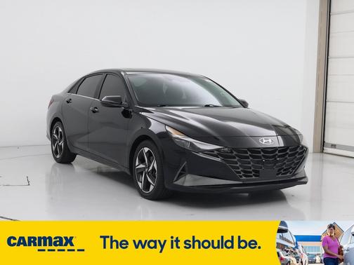 2022 Hyundai ELANTRA Limited
