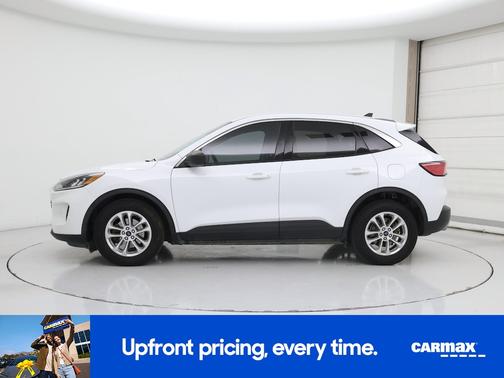 White 2022 Ford Escape SE
