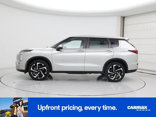 2023 Mitsubishi Outlander SE