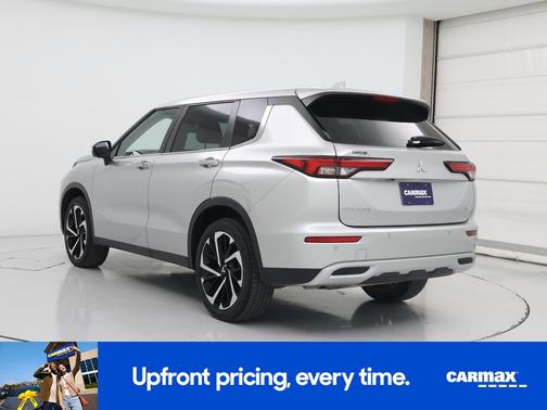 2023 Mitsubishi Outlander SE