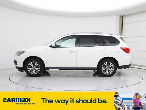 2019 Nissan Pathfinder SV