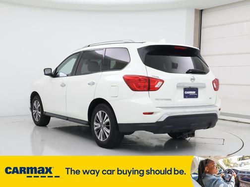 2019 Nissan Pathfinder SV