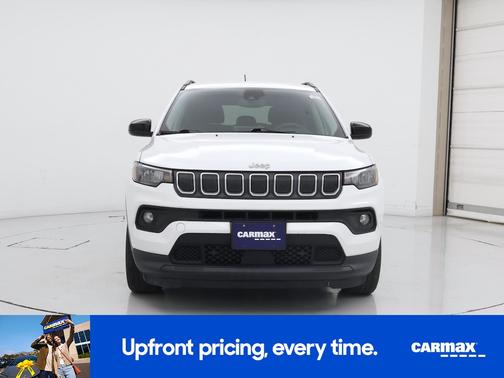 White 2022 Jeep Compass Latitude