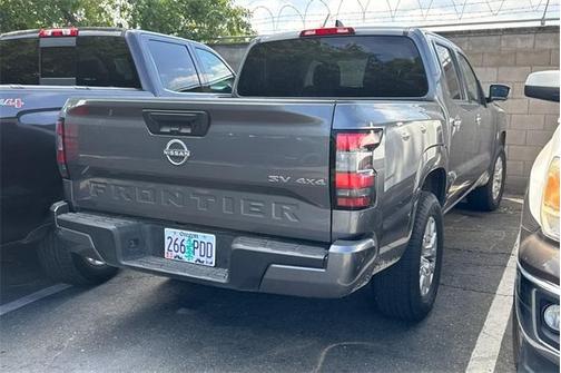 2023 Nissan Frontier SV