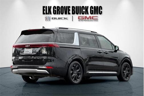 2022 Kia Carnival SX