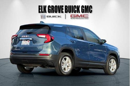 Metallic 2024 GMC Terrain SLE