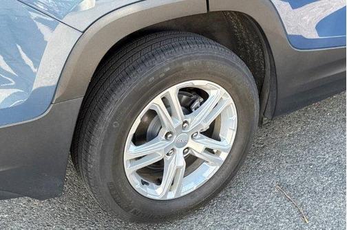 Metallic 2024 GMC Terrain SLE