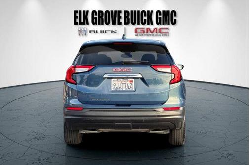 Metallic 2024 GMC Terrain SLE