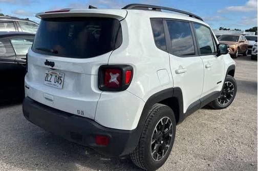 Alpine White Clearcoat 2023 Jeep Renegade Latitude