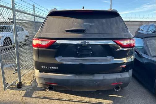 Mosaic Black Metallic 2020 Chevrolet Traverse RS