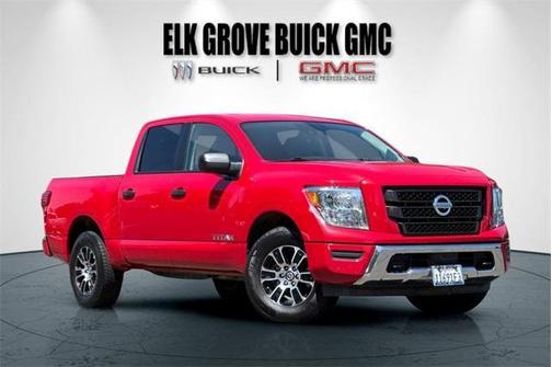 2022 Nissan Titan SV