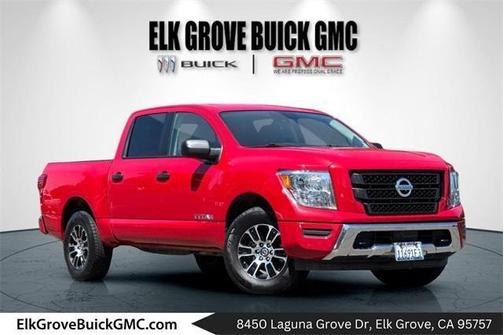 2022 Nissan Titan SV