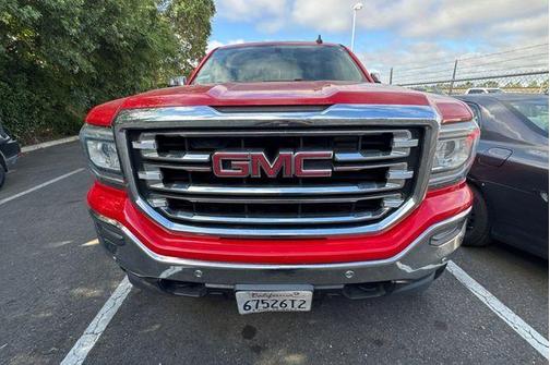 Cardinal Red 2018 GMC Sierra 1500 SLT